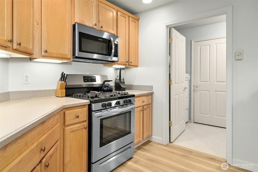 Property photo for 8500 Main Street #F312, Edmonds photo 12
