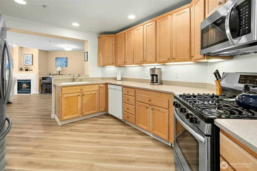 Property photo for 8500 Main Street #F312, Edmonds photo 11