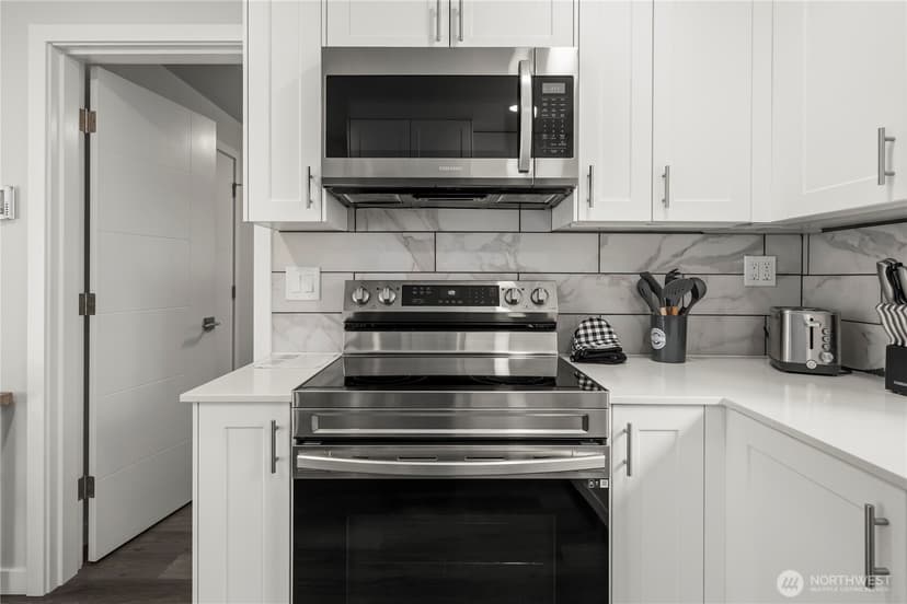 Property photo for 5643 16th Avenue SW, Seattle photo 28