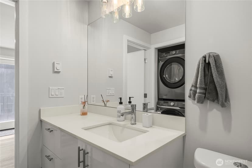 Property photo for 5643 16th Avenue SW, Seattle photo 31