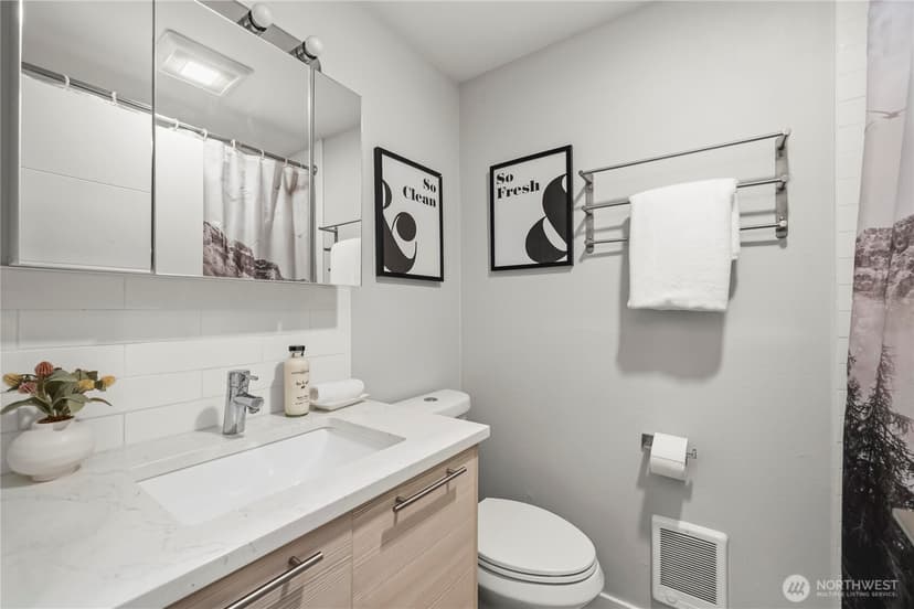Property photo for 5643 16th Avenue SW, Seattle photo 19