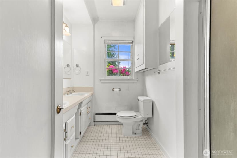 Property photo for 6614 100th Street SW, Lakewood photo 13