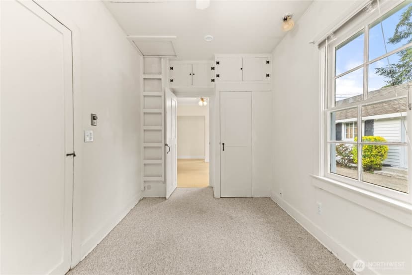 Property photo for 6614 100th Street SW, Lakewood photo 5