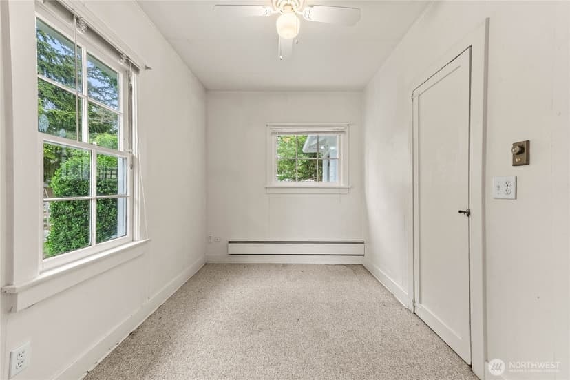 Property photo for 6614 100th Street SW, Lakewood photo 4