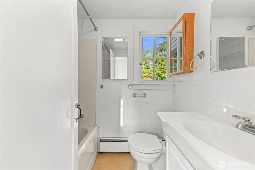 Property photo for 6614 100th Street SW, Lakewood photo 23