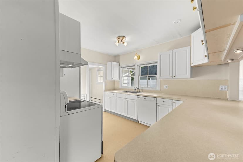 Property photo for 6614 100th Street SW, Lakewood photo 17
