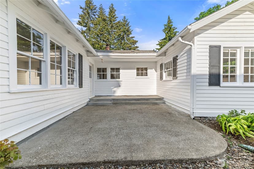 Property photo for 6614 100th Street SW, Lakewood photo 27