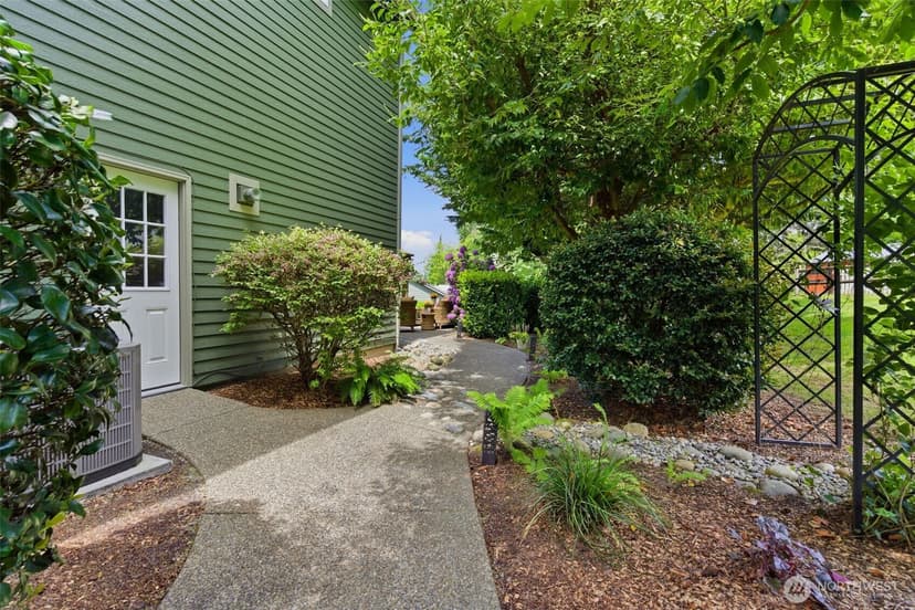 Property photo for 1409 27th Street SE, Puyallup photo 4