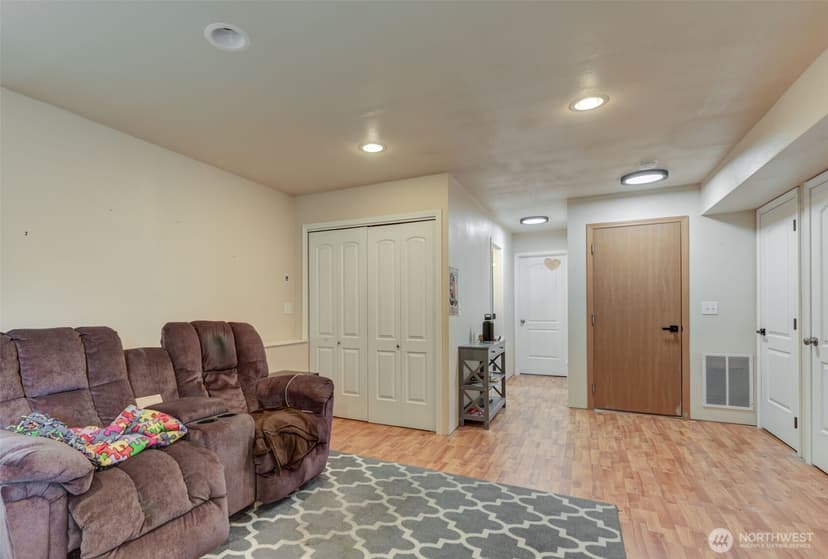 Property photo for 17323 74th Drive NE, Arlington photo 14