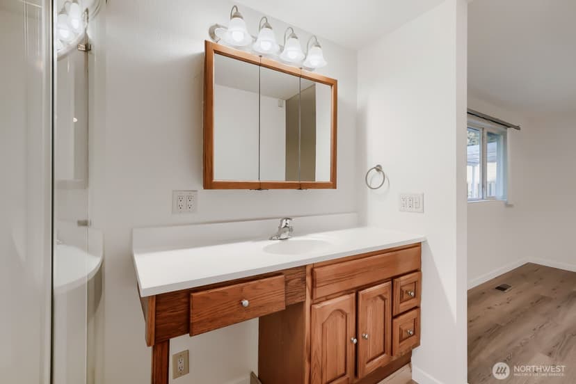 Property photo for 32424 10th Place S, Federal Way photo 14