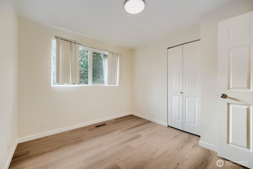 Property photo for 32424 10th Place S, Federal Way photo 16