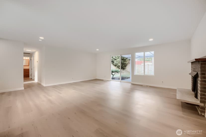 Property photo for 32424 10th Place S, Federal Way photo 6