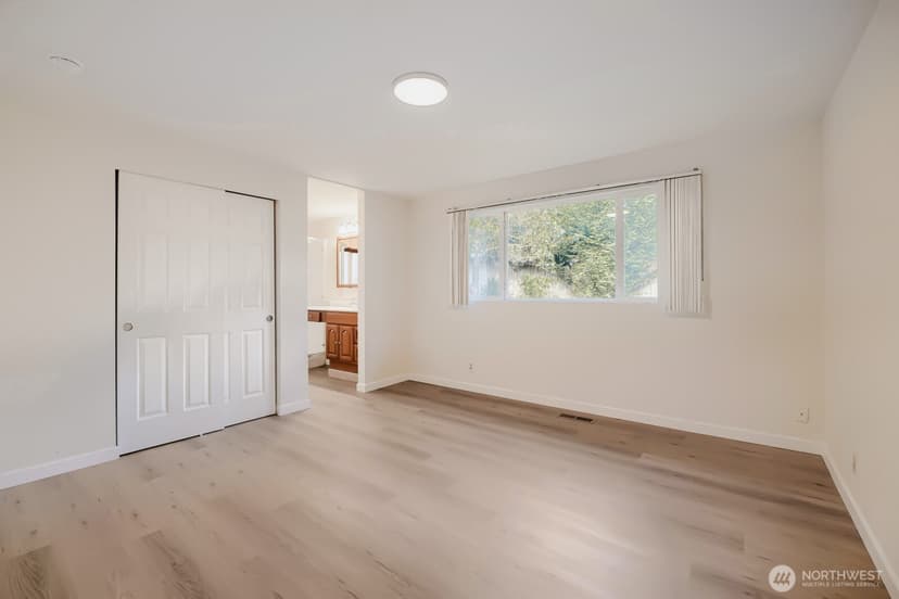 Property photo for 32424 10th Place S, Federal Way photo 12