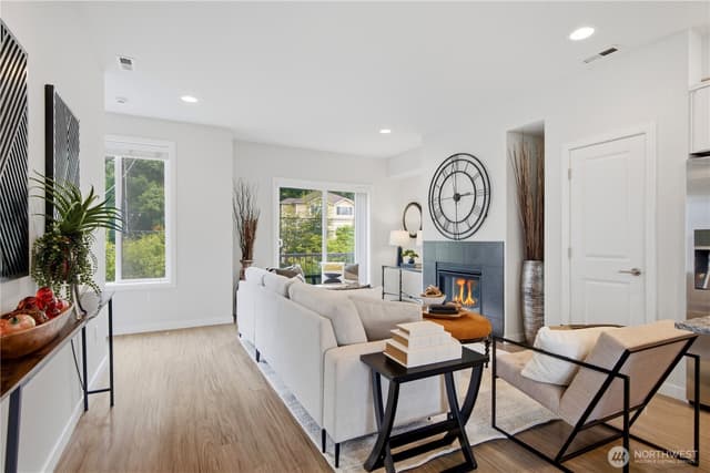Property photo for 4115 Delridge Way SW, Seattle photo 5