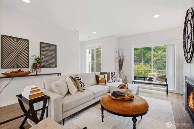 Property photo for 4115 Delridge Way SW, Seattle photo 4