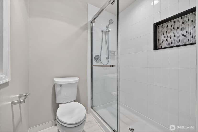 Property photo for 12610 NE 68th Place, Kirkland photo 29