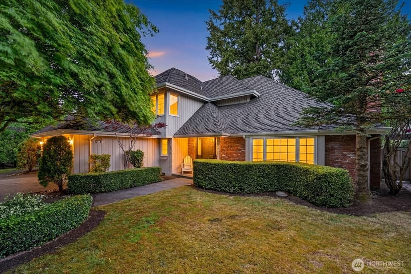 Property photo for 12610 NE 68th Place, Kirkland photo 40
