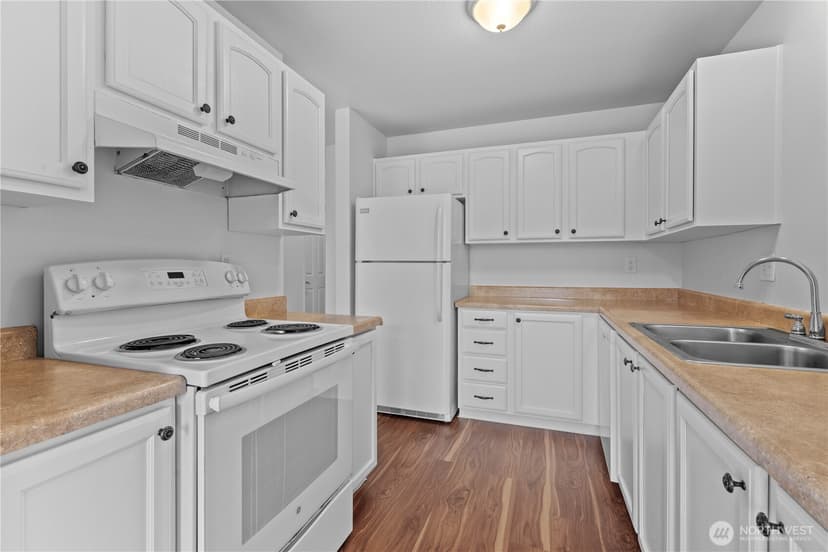 Property photo for 1832 S 330th Street #D, Federal Way photo 7