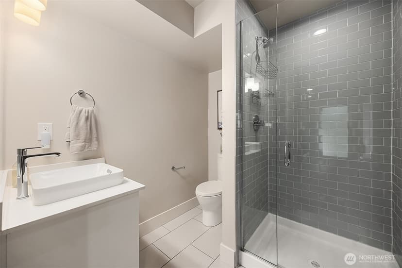 Property photo for 998 NE High Street #12, Issaquah photo 31