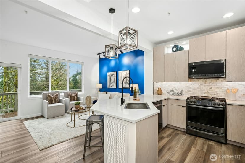 Property photo for 2062 NW Boulder Way Drive, Issaquah photo 9