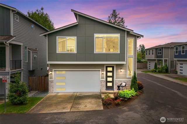 Property photo for 16539 8th Avenue NE, Shoreline