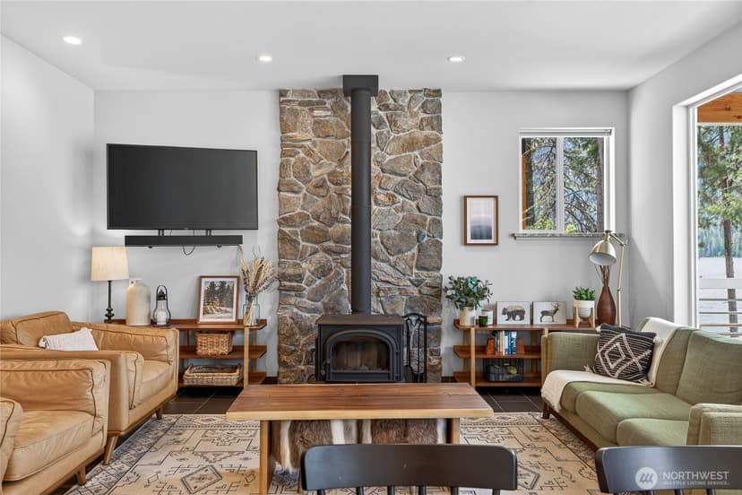 Property photo for 17027 North Shore Drive, Leavenworth photo 17