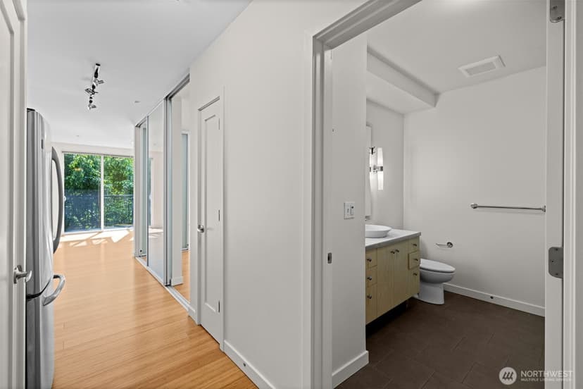 Property photo for 3104 Western Avenue #315, Seattle photo 5