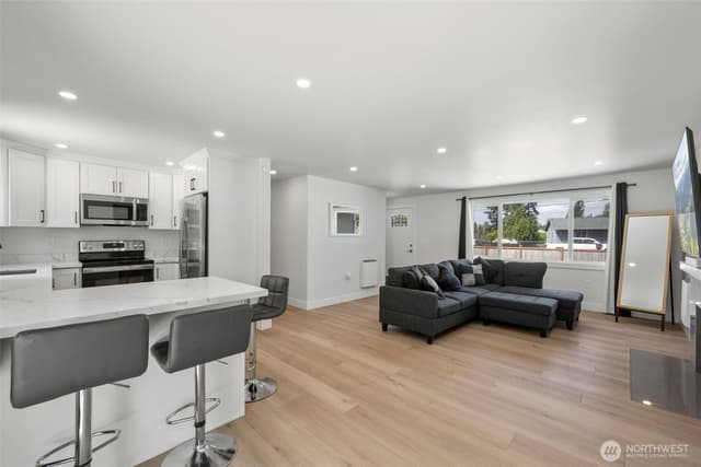 Property photo for 2331 S 251st Street, Kent photo 5