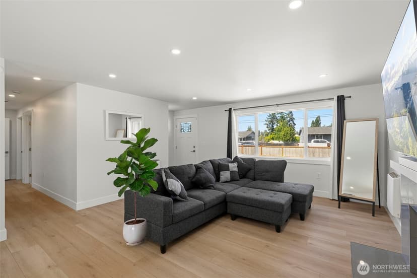 Property photo for 2331 S 251st Street, Kent photo 16