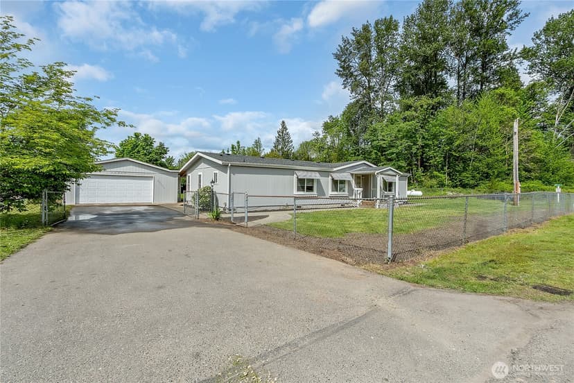 Property photo for 15315 116th Street E, Puyallup photo 2