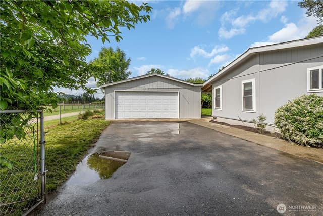 Property photo for 15315 116th Street E, Puyallup photo 3