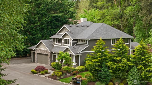 Property photo for 21002 SE 216th Way, Maple Valley photo 2