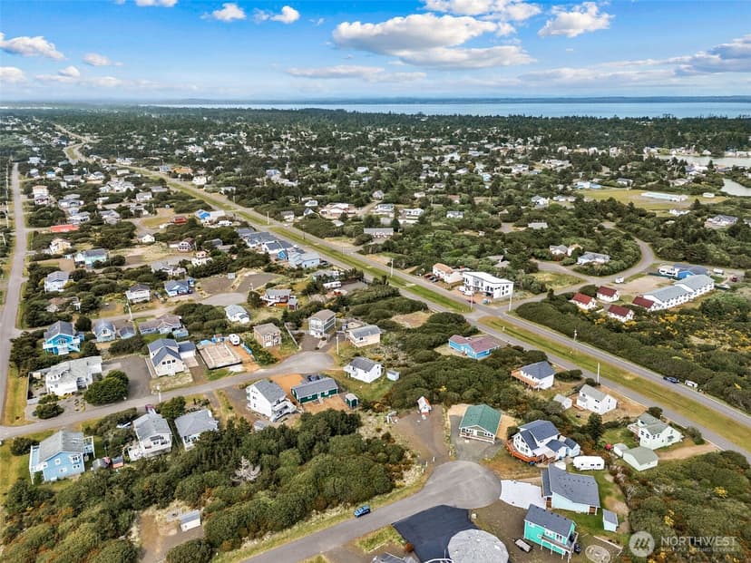 Property photo for 982 Sand Dollar Court SW, Ocean Shores photo 33