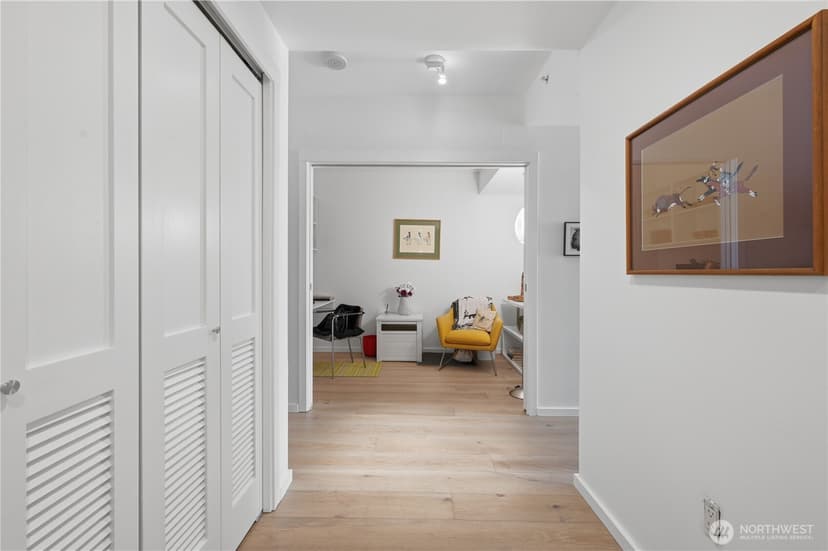 Property photo for 76 Cedar Street #611, Seattle photo 17