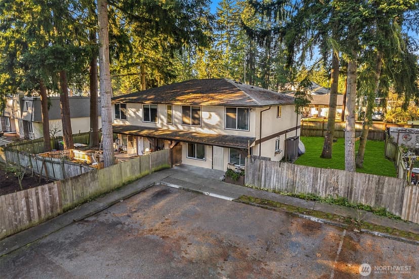 Property photo for 18332 Hurst Road, Lynnwood photo 2