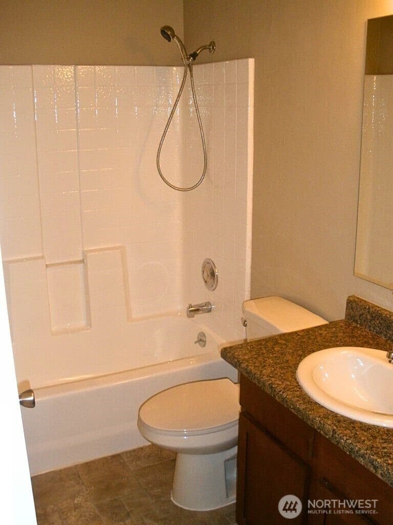 Property photo for 18332 Hurst Road, Lynnwood photo 9