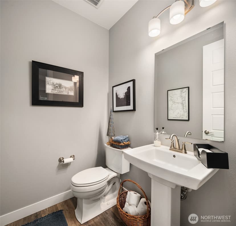 Property photo for 13041 56th Avenue S, Tukwila photo 17