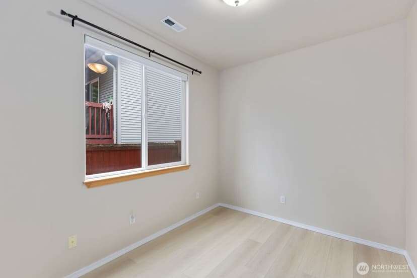 Property photo for 2727 151st Place SW, Lynnwood photo 11