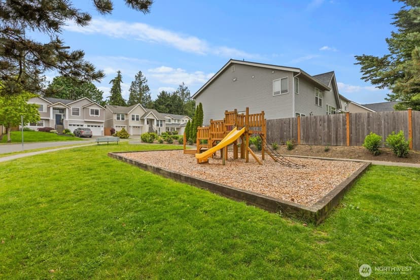 Property photo for 2727 151st Place SW, Lynnwood photo 28
