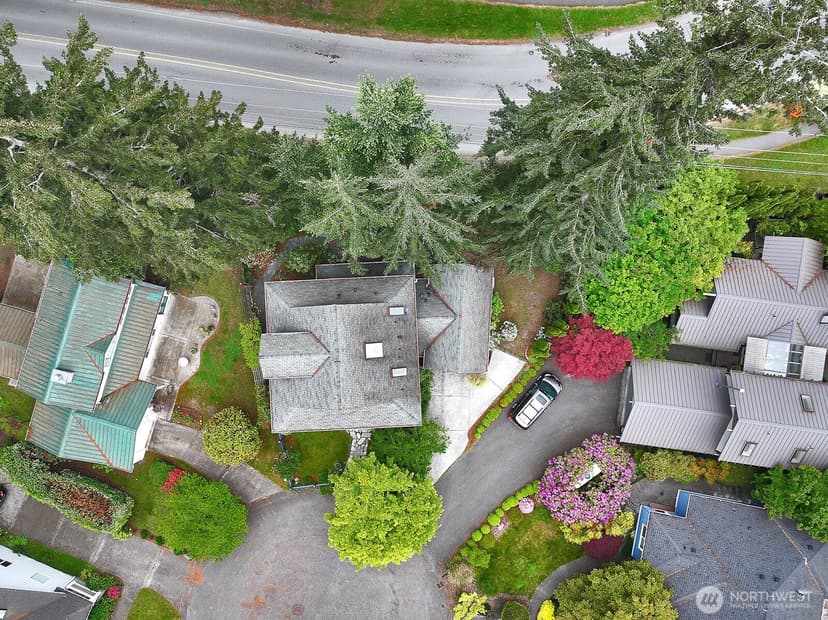 Property photo for 301 Noblecliff Place, Langley photo 37