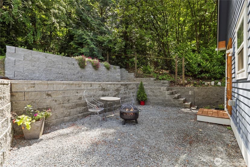 Property photo for 15930 Maplewild Avenue SW, Burien photo 7