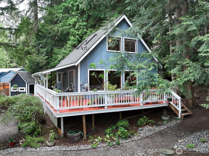Property photo for 5305 April Drive, Langley photo 3