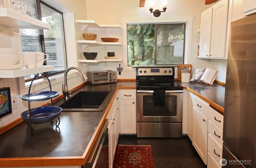 Property photo for 5305 April Drive, Langley photo 18