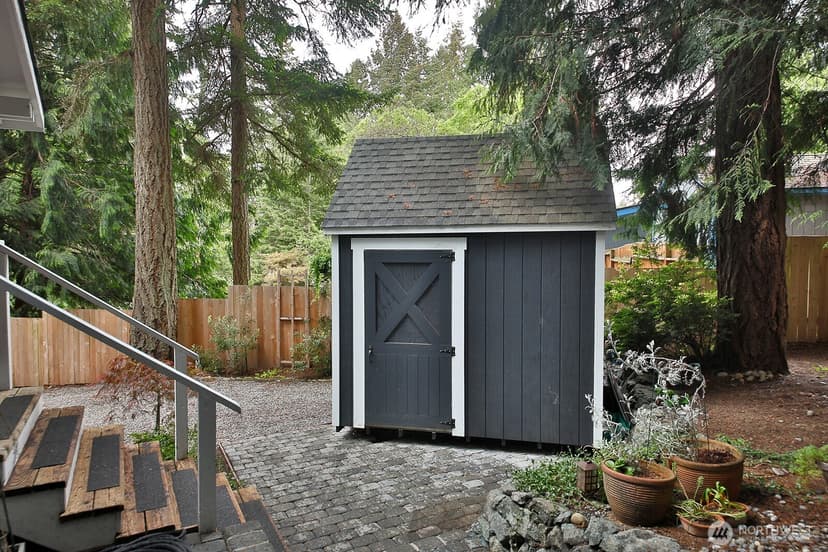 Property photo for 5305 April Drive, Langley photo 34