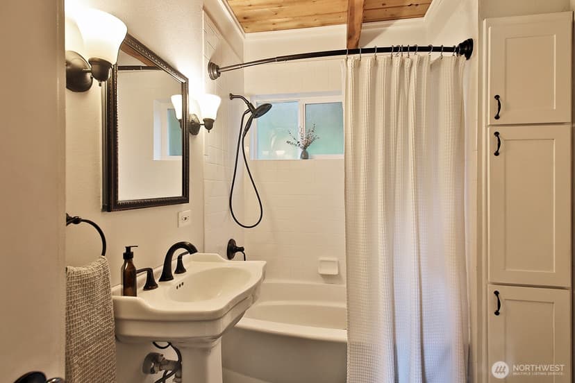 Property photo for 5305 April Drive, Langley photo 21