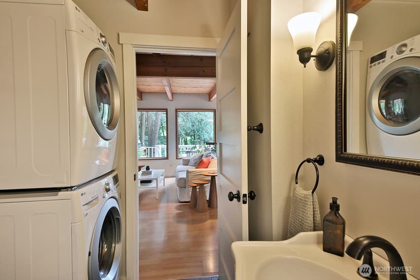 Property photo for 5305 April Drive, Langley photo 22