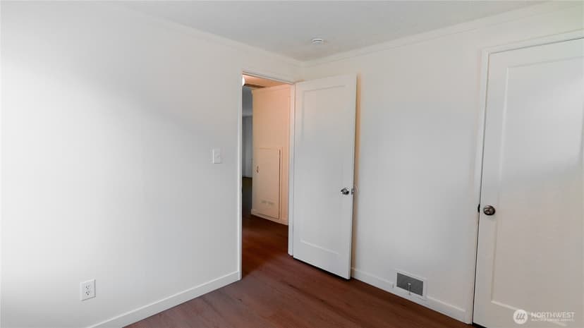 Property photo for 10605 Freiday Street SW, Lakewood photo 17