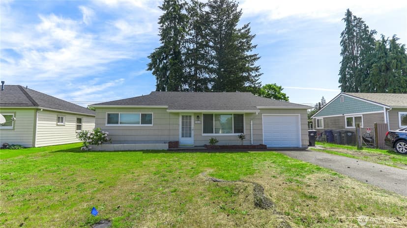 Property photo for 10605 Freiday Street SW, Lakewood photo 2
