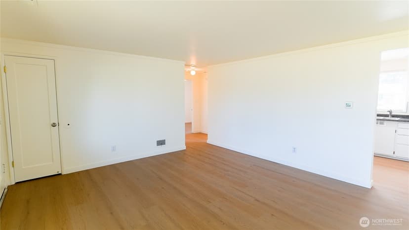 Property photo for 10605 Freiday Street SW, Lakewood photo 6