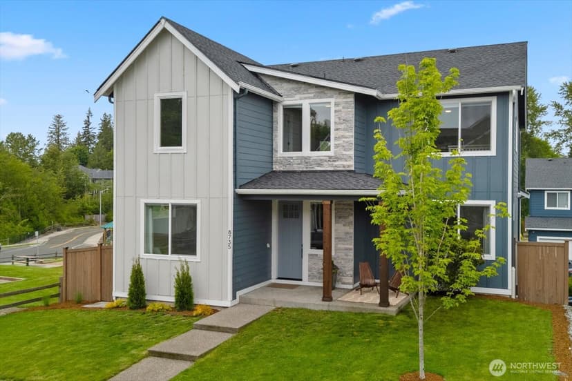 Property photo for 8735 69th Street NE, Marysville photo 2